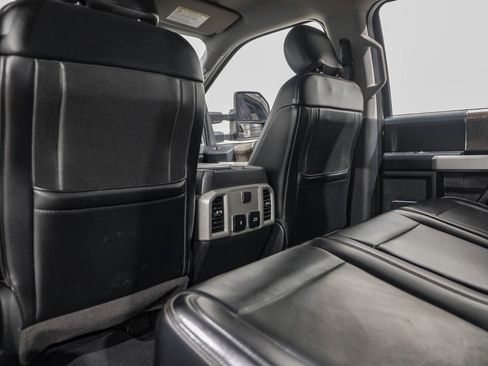 Used 2019 Ford F350 Lariat w/ Chrome Package AWD/4WD image 38