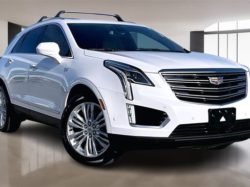 Used 2018 Cadillac XT5 Premium Luxury w/ Driver Assist Package image 11