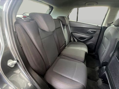 Used 2020 Chevrolet Trax LS FWD image 20