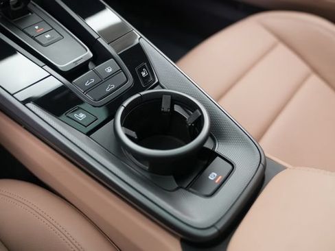 Certified 2023 Porsche 911 Carrera RWD image 32