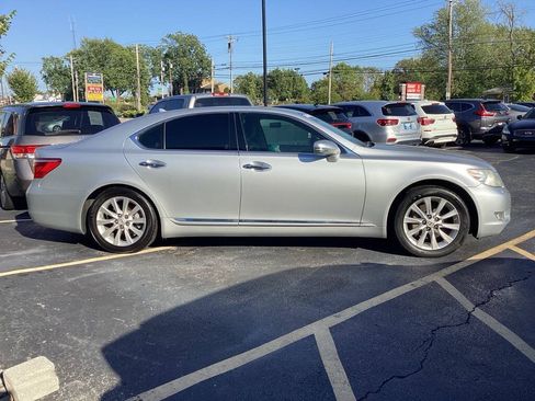Used 2010 Lexus LS 460 RWD image 4