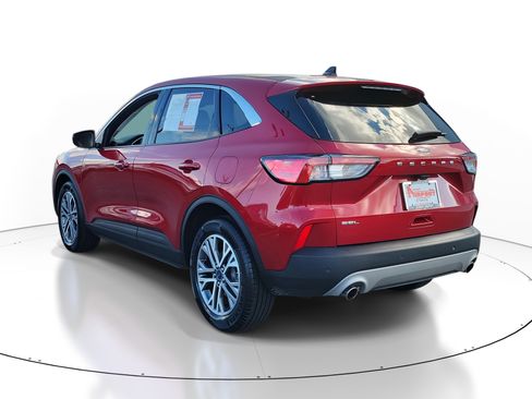Used 2022 Ford Escape SEL image 3