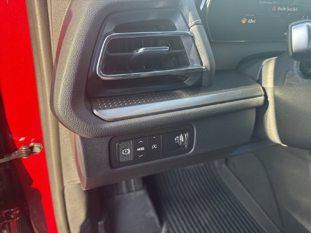 New 2027 Chevrolet Traverse LT w/ Driver Confidence Package FWD image 16