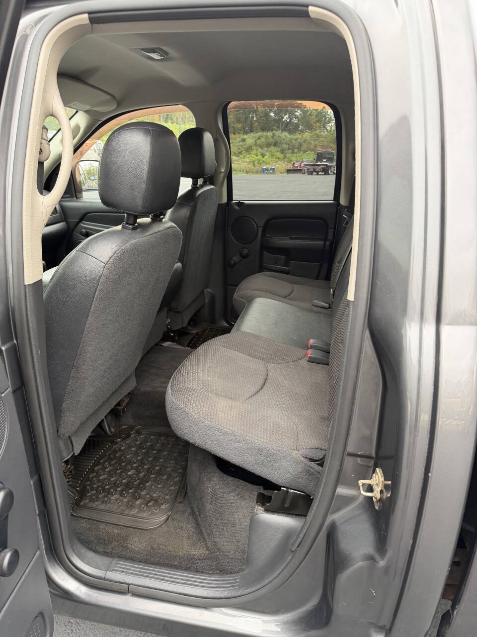 Used 2004 Dodge Ram 1500 Truck ST RWD image 15