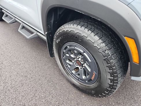 Used 2025 Nissan Frontier PRO-4X w/ Pro Premium Package image 13