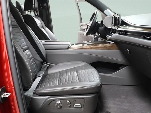 Used 2024 Cadillac Escalade ESV Sport Platinum w/ LPO, ONYX Package image 35