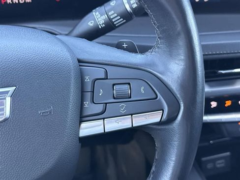 Used 2024 Cadillac XT4 Premium Luxury image 11