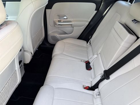 Used 2021 Mercedes-Benz GLA 250 GLA 250 image 24