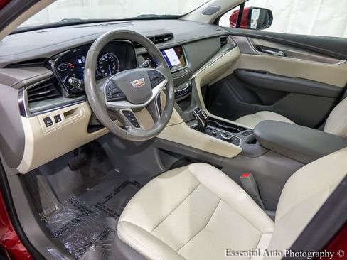 Certified 2023 Cadillac XT5 Premium Luxury AWD/4WD image 8
