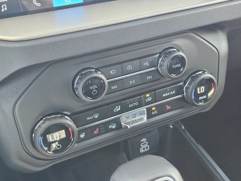 New 2026 Ford Bronco Outer Banks AWD/4WD image 25