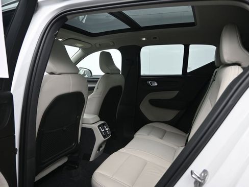 Used 2023 Volvo XC40 B5 Ultimate w/ Climate Package AWD/4WD image 27