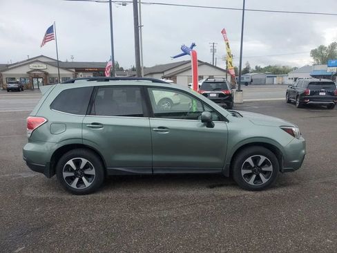 Used 2017 Subaru Forester 2.5i Limited AWD/4WD image 5