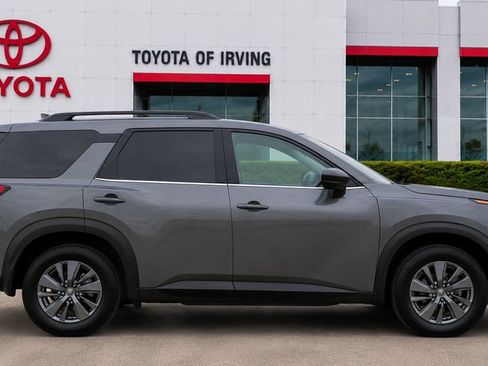 Used 2023 Nissan Pathfinder S FWD image 7