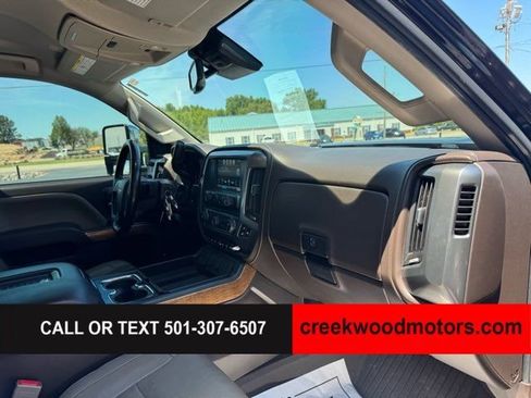 Used 2018 Chevrolet Silverado 2500 LTZ w/ Duramax Plus Package AWD/4WD image 10