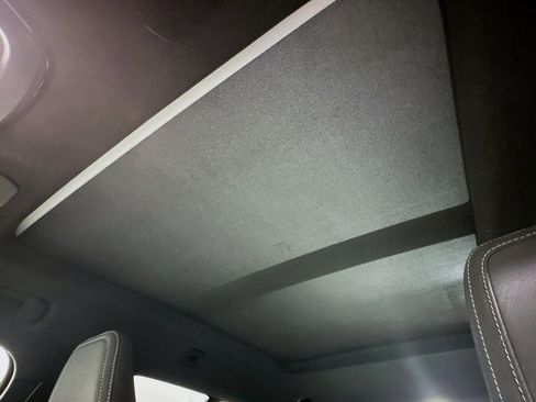 Used 2024 Volvo XC40 B5 Core image 26