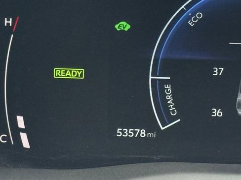 Used 2025 Toyota Camry LE image 16