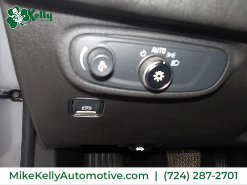 Used 2023 GMC Terrain SLE w/ Driver Convenience Package AWD/4WD image 16
