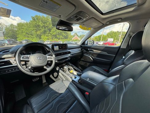 Used 2020 Kia Telluride SX w/ SX Prestige Package image 11