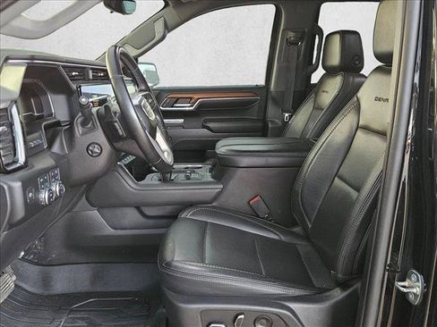 Used 2023 GMC Sierra 1500 Denali w/ Technology Package AWD/4WD image 12
