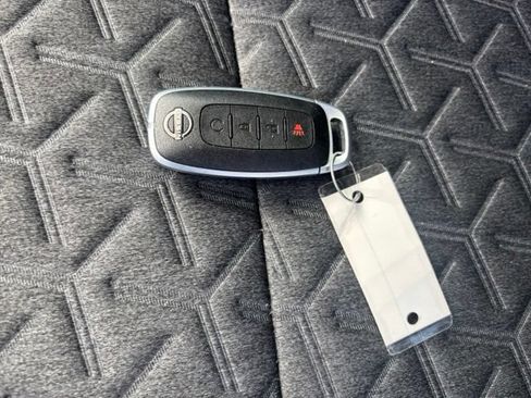 Used 2026 Nissan Kicks SV FWD image 18