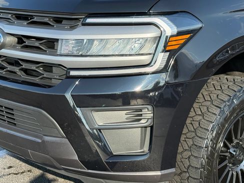 Used 2023 Ford Expedition XL AWD/4WD image 9