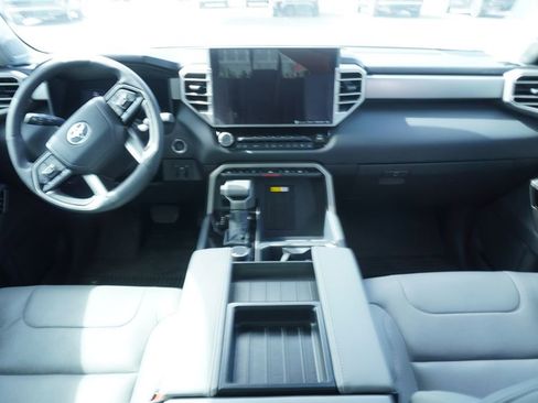 Used 2024 Toyota Tundra Limited AWD/4WD image 8