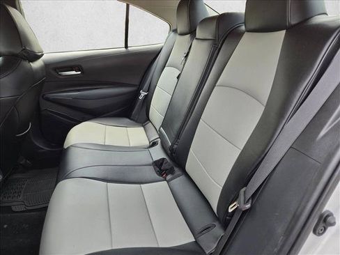 Used 2021 Toyota Corolla LE FWD image 16