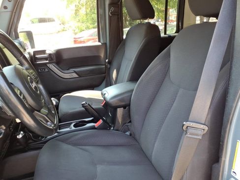 Used 2014 Jeep Wrangler Unlimited Sport w/ Quick Order Package 23S AWD/4WD image 14