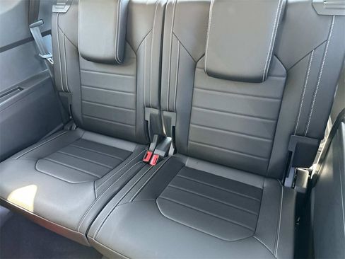 New 2025 Volkswagen Atlas SEL image 11