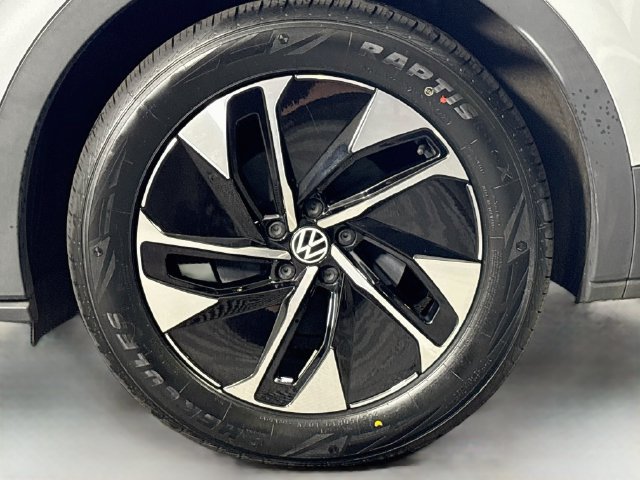 Certified 2022 Volkswagen ID.4 Pro RWD image 34
