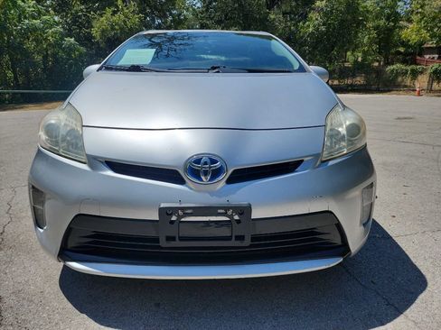 Used 2012 Toyota Prius Two FWD image 2