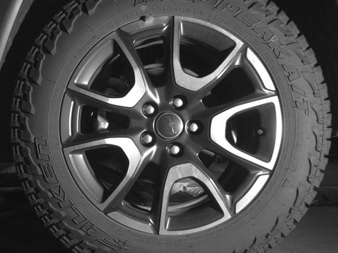 Used 2025 Jeep Compass Trailhawk image 13