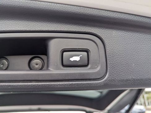 Used 2022 Honda Pilot EX-L image 9