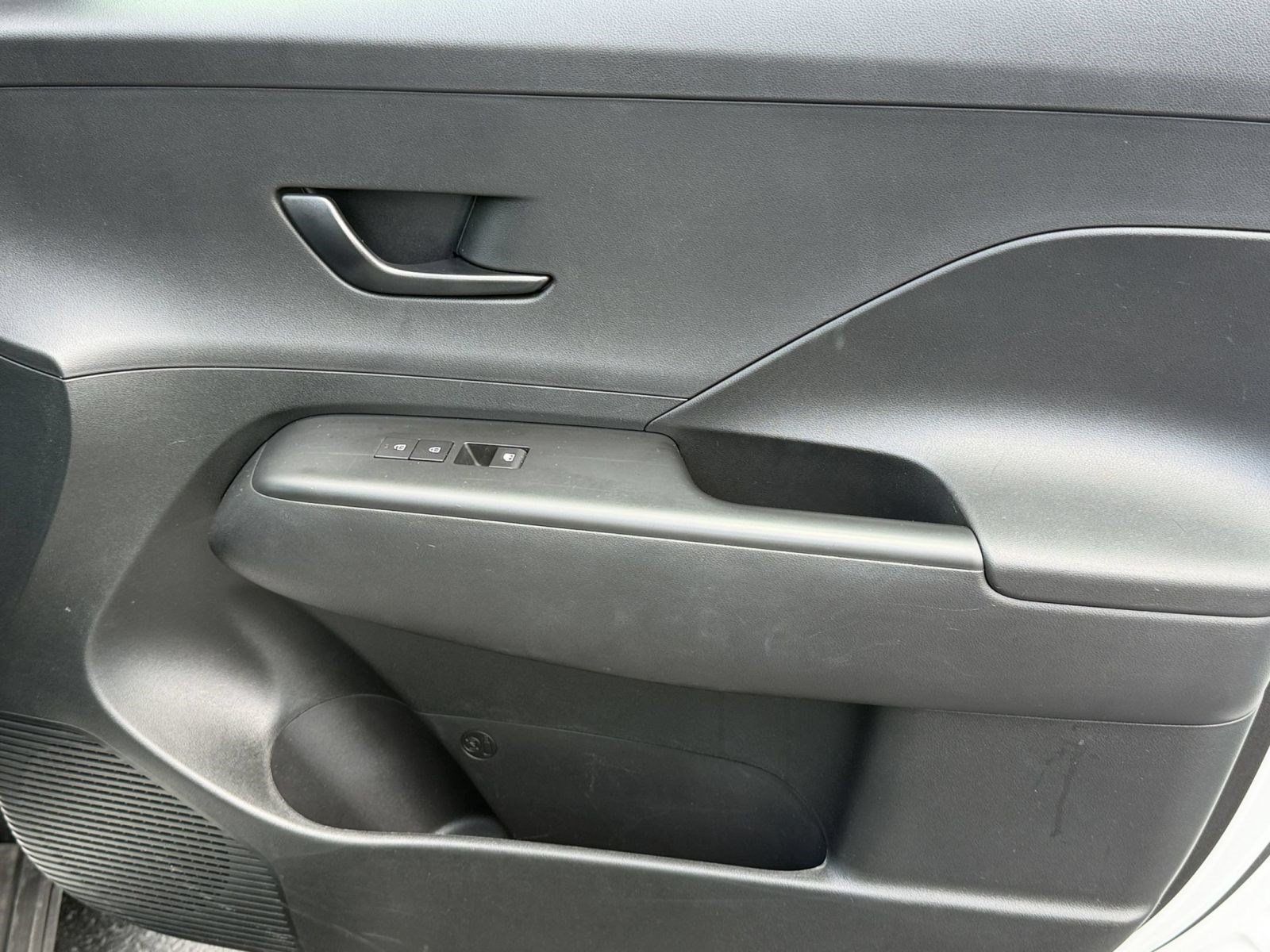 Used 2026 Hyundai Kona SEL Sport FWD image 34