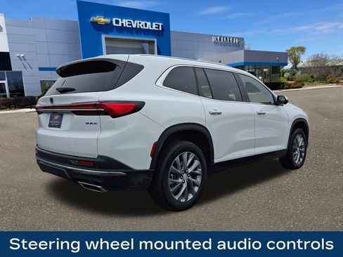 Used 2025 Buick Enclave Preferred image 9