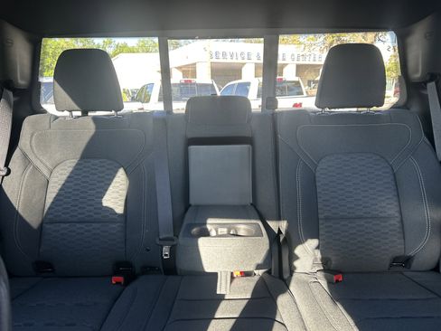 New 2026 RAM 1500 4x4 Crew Cab image 17