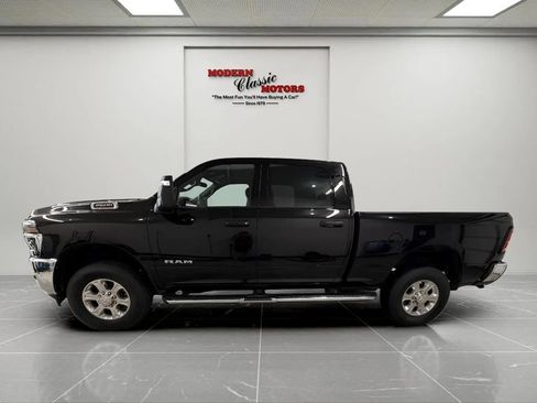 Used 2026 RAM 2500 Big Horn AWD/4WD image 4