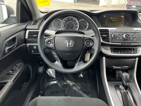 Used 2013 Honda Accord LX image 19