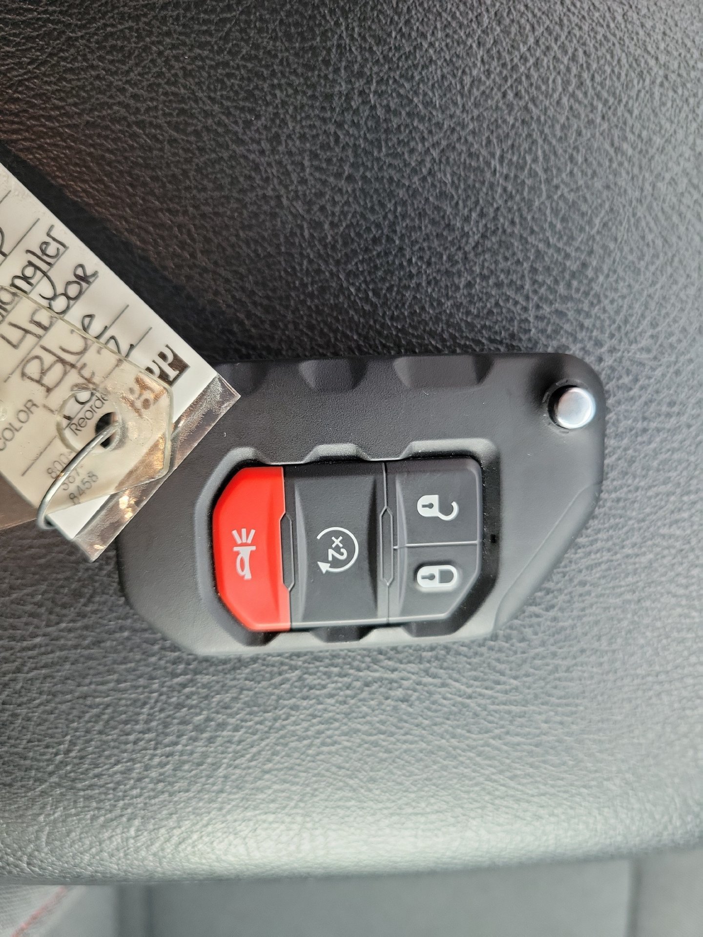 Used 2024 Jeep Wrangler Unlimited Rubicon w/ Technology Group AWD/4WD image 35