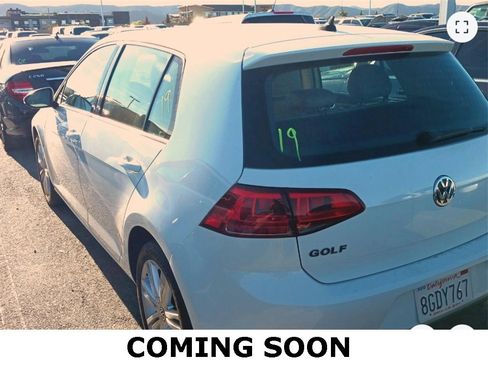 Used 2015 Volkswagen Golf TDI SE image 1