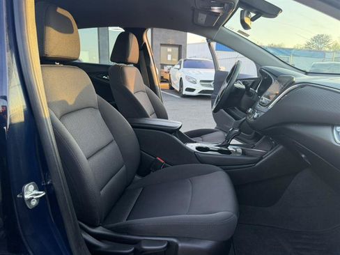 Used 2018 Chevrolet Malibu LT FWD image 26