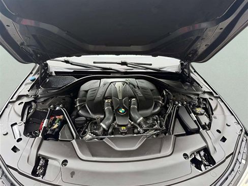 Used 2016 BMW 750i xDrive AWD/4WD image 25