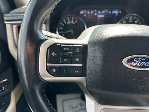 Used 2024 Ford Expedition Max Limited AWD/4WD image 24