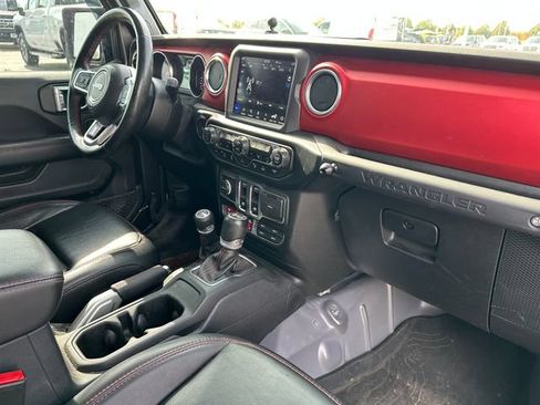 Used 2021 Jeep Wrangler Rubicon w/ Uconnect 4C Nav & Sound Group AWD/4WD image 11