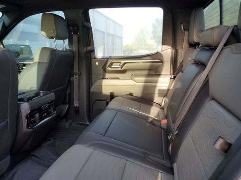 Used 2022 Chevrolet Silverado 1500 ZR2 w/ Technology Package image 11