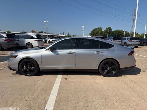 Used 2024 Honda Accord Sport image 3