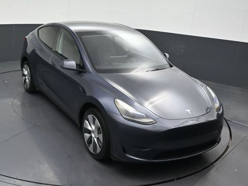 Used 2023 Tesla Model Y Long Range AWD/4WD image 20