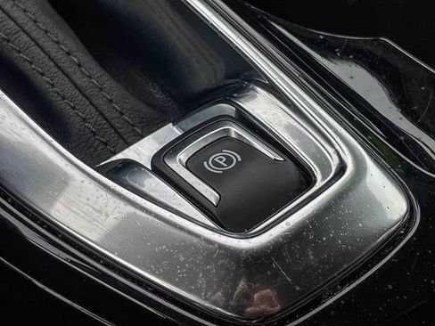 Certified 2025 Chevrolet Trax LT w/ LT Convenience Package image 30