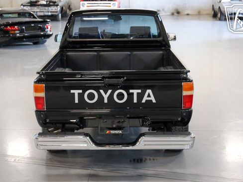 Used 1987 Toyota Pickup 2WD Regular Cab image 28