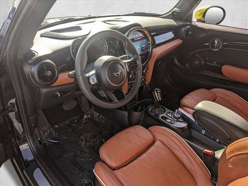 Certified 2023 MINI Cooper SE image 10